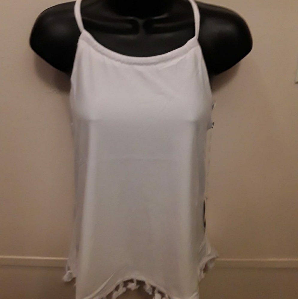 A line tank with fridge btm white color